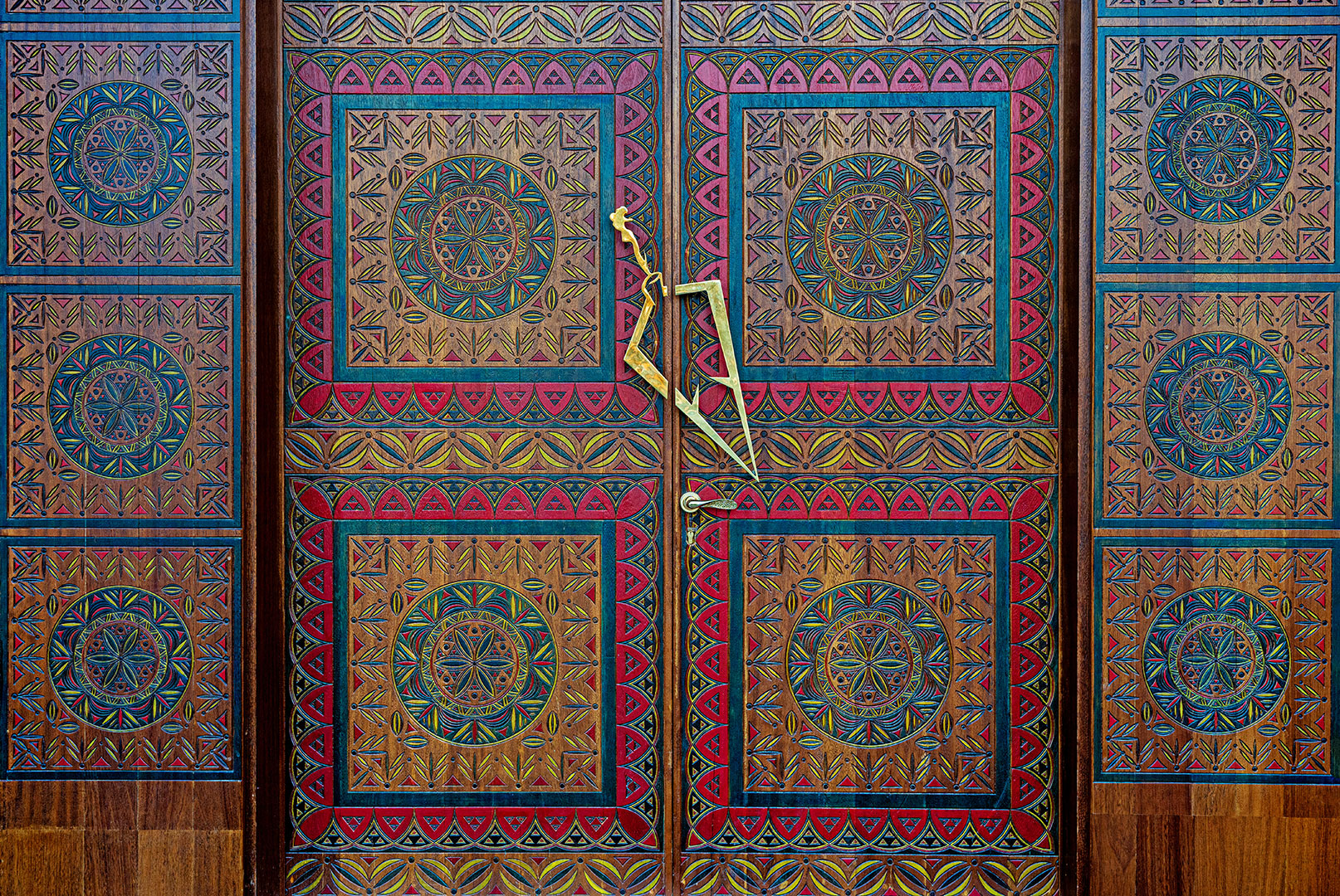 Faisal Al Dayle Door